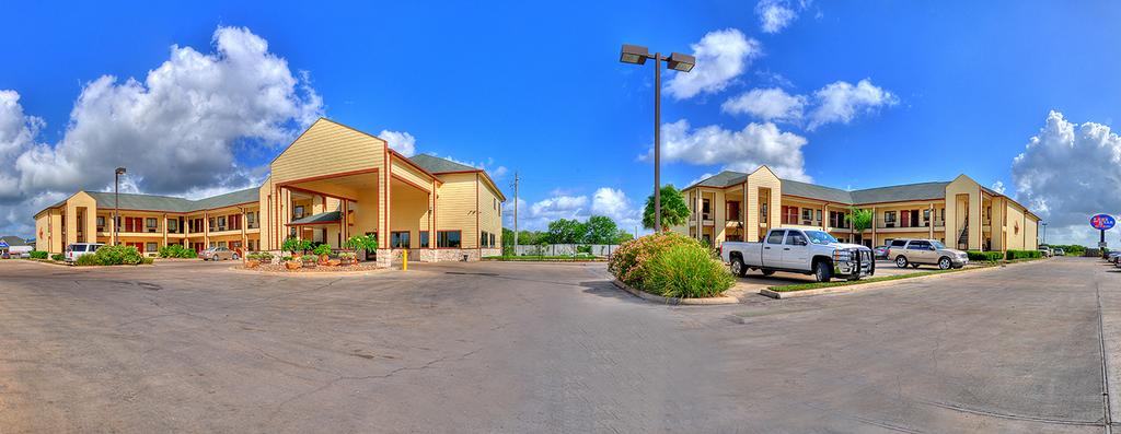 Lone Star Inn And Suites Victoria - thumb 0