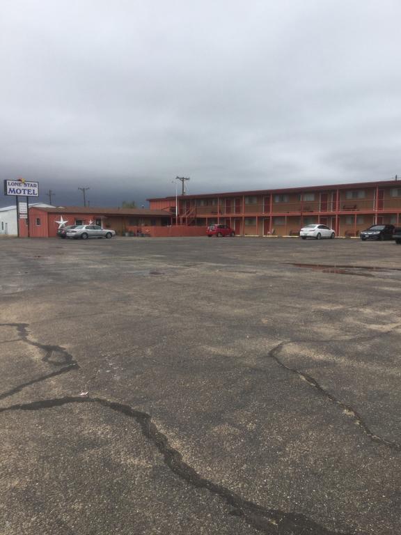 Lonestar Inn & Suites - thumb 0