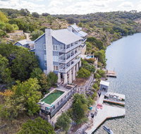 Luxury Lake Marble Falls House with Swimming Pool Hot Tub and private boat slip - Accommodation Texas