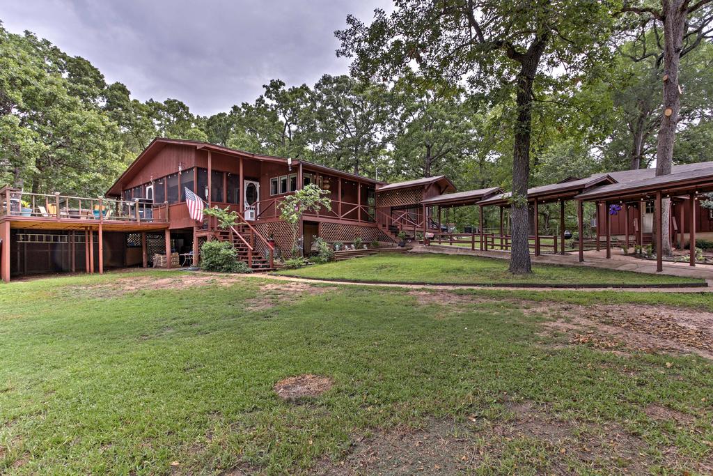 Luxury Lake Resort With Privacy&Outdoor Entertainment - thumb 0