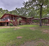 Luxury Lake Resort with PrivacyOutdoor Entertainment - Accommodation Texas