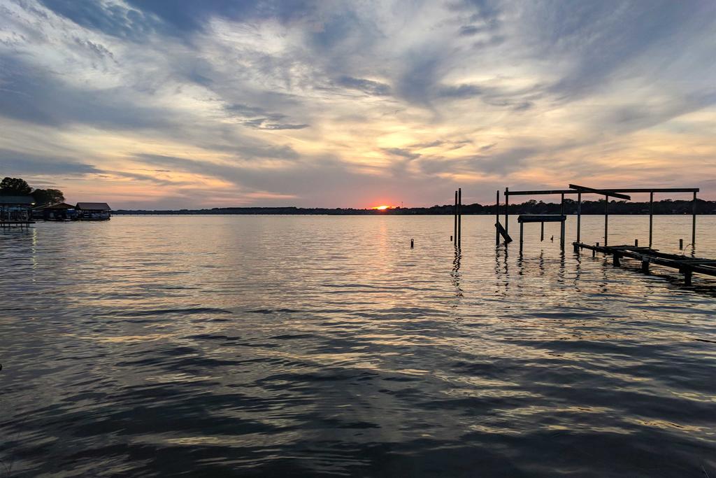 Luxury Lake Resort With Privacy&Outdoor Entertainment - thumb 1
