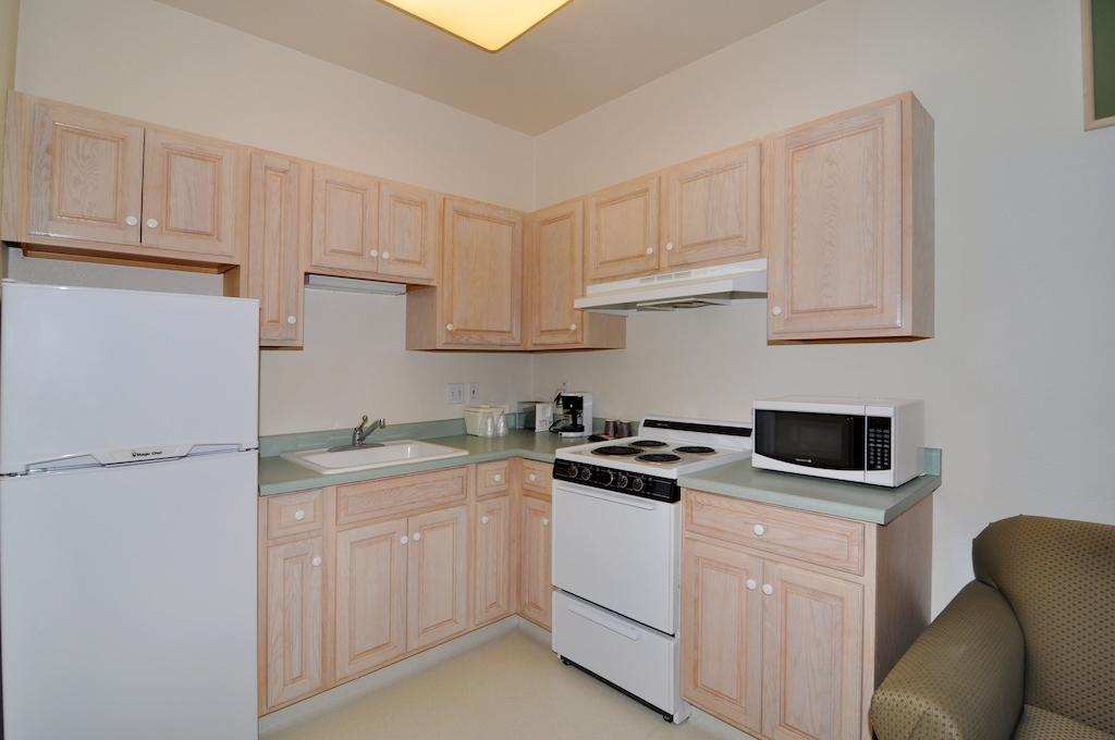 Marinwood Inn & Suites - thumb 3
