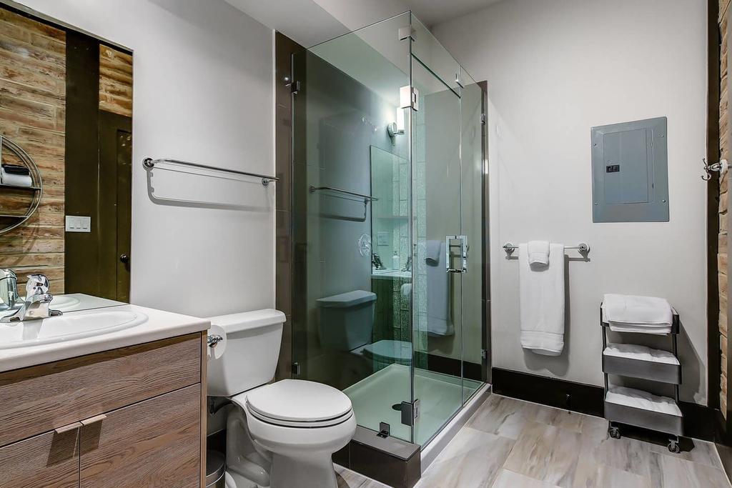 McKenize Guest House: LBJ Suite 1 BD, 1BA - thumb 3