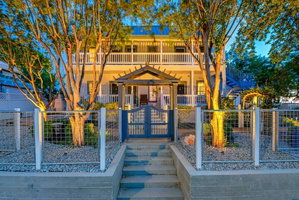 McKenize Guest House: LBJ Suite 1 BD, 1BA