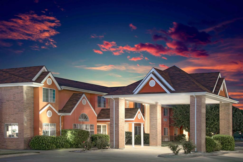 Microtel Inn & Suites By Wyndham Amarillo - thumb 0