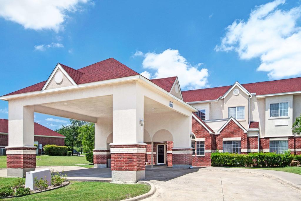 Microtel Inn And Suites By Wyndham Mesquite/Dallas - thumb 0