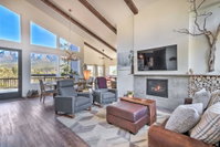 Mid-Century Modern House with Deck and Mountain Views Accommodation Texas