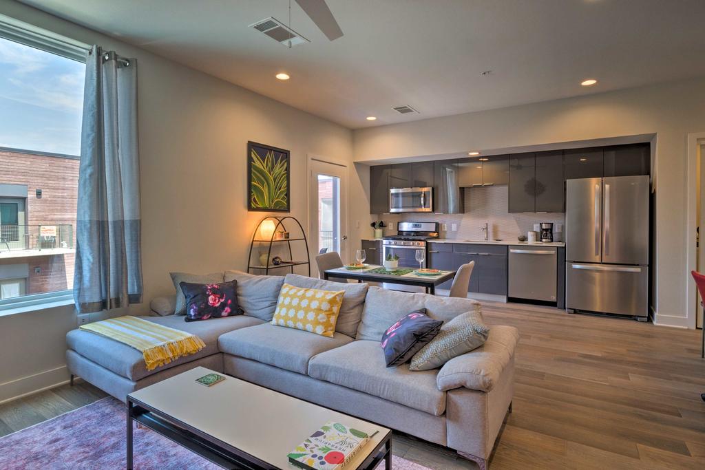 Modern Downtown Austin Condo W/ Pool Access! - thumb 1