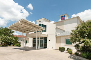 Motel 6-Cleburne, TX