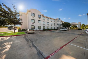Motel 6-Decatur, TX
