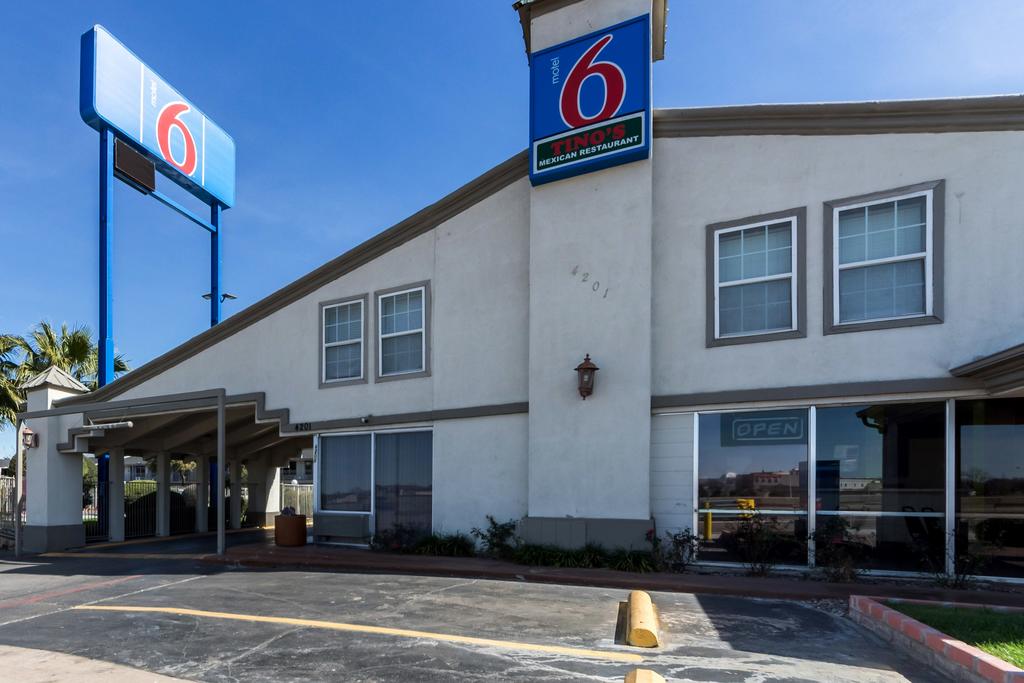 Motel 6-Fort Worth, TX - Seminary - thumb 2