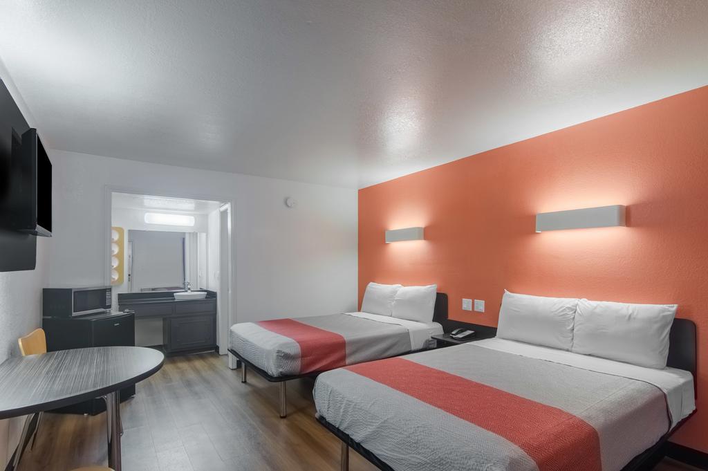 Motel 6-Paris, TX - thumb 1