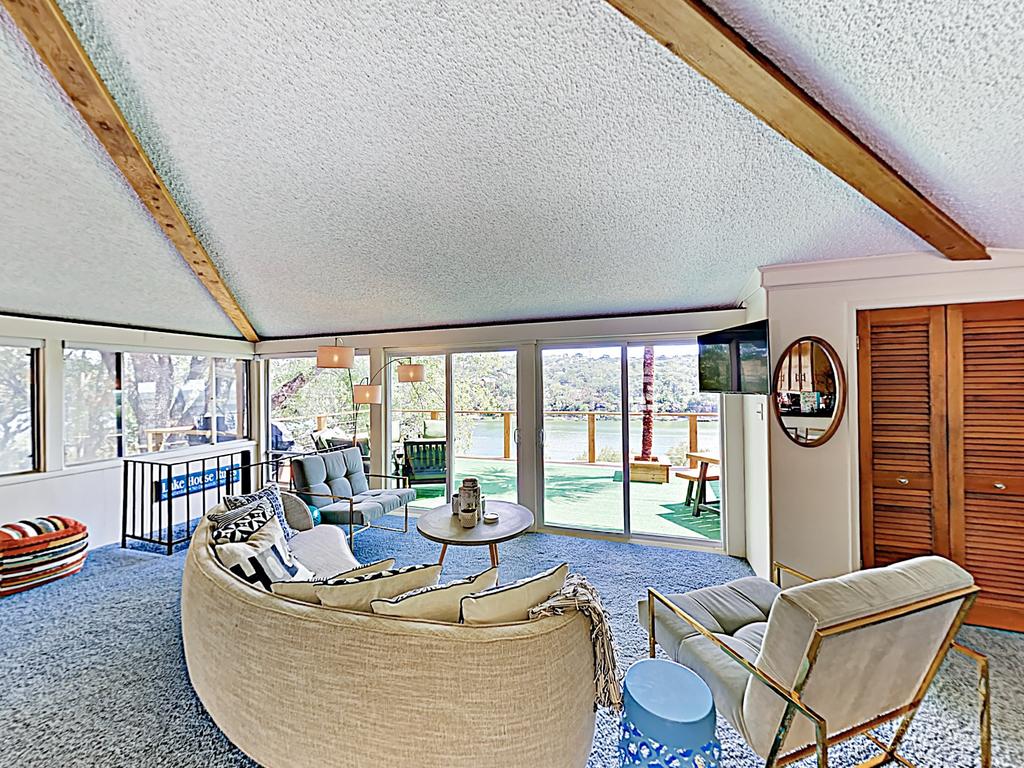 New Listing! Mid-Century Modern Lake House W/ Pool Home - thumb 3