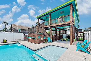 New Listing! Updated Downtown Home W/ Private Pool Home