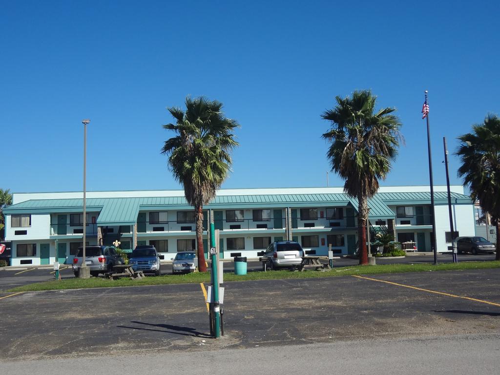 Nola Inn & Suites - thumb 2