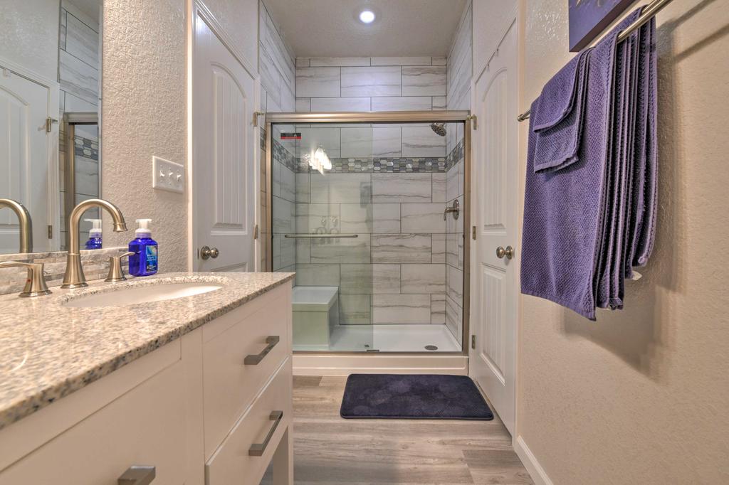 Oceanfront Retreat With Decks Steps To Surfside Beach - thumb 2