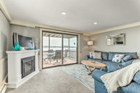 Oceanfront Salem Condo with Deck Walk to Beach Accommodation Texas