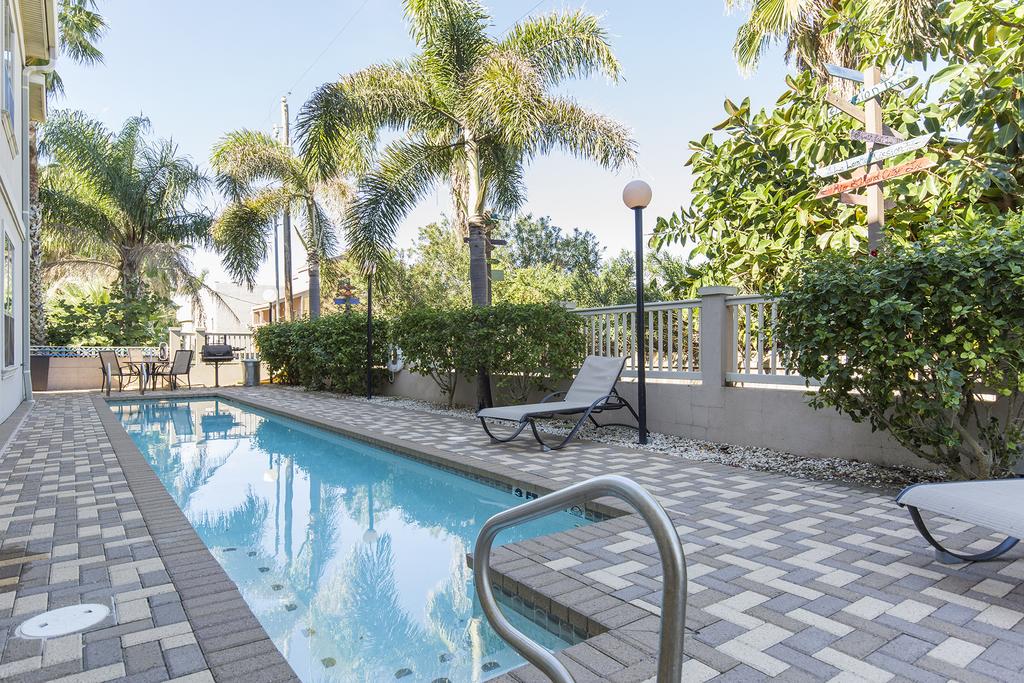 Oleander Place #104 - thumb 0