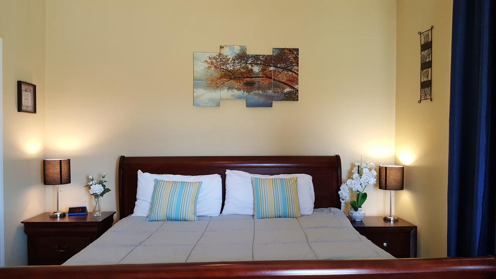 PRIVATE BEACH -- AWAY FROM THE CROWDS - Ocean Views -Short Drive To MOODY GARDENS, SCHLITTER BAHN, PLEASURE PIER - thumb 3