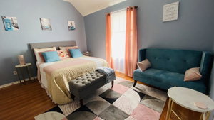 Private Room And Lounge. Your Comfort Is Priority
