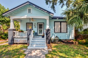 Quaint Galveston Bungalow, Half Mile To The Beach!