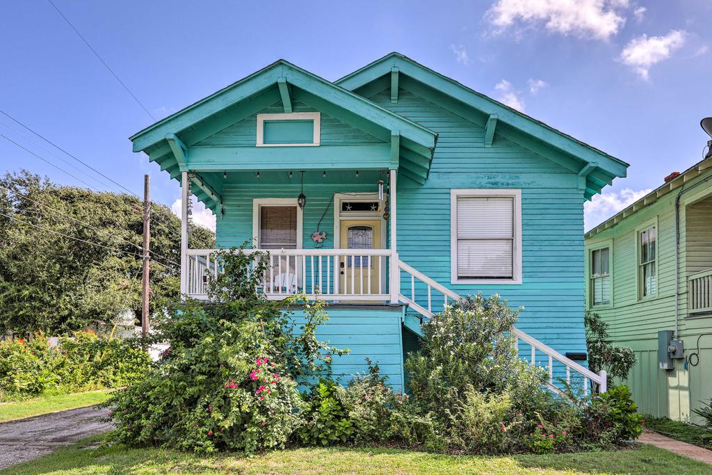 Quaint Galveston Home Less Than 1 Mi To Pleasure Pier! - thumb 1