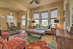 Quaint Galveston Home Less Than 1 Mi To Pleasure Pier!