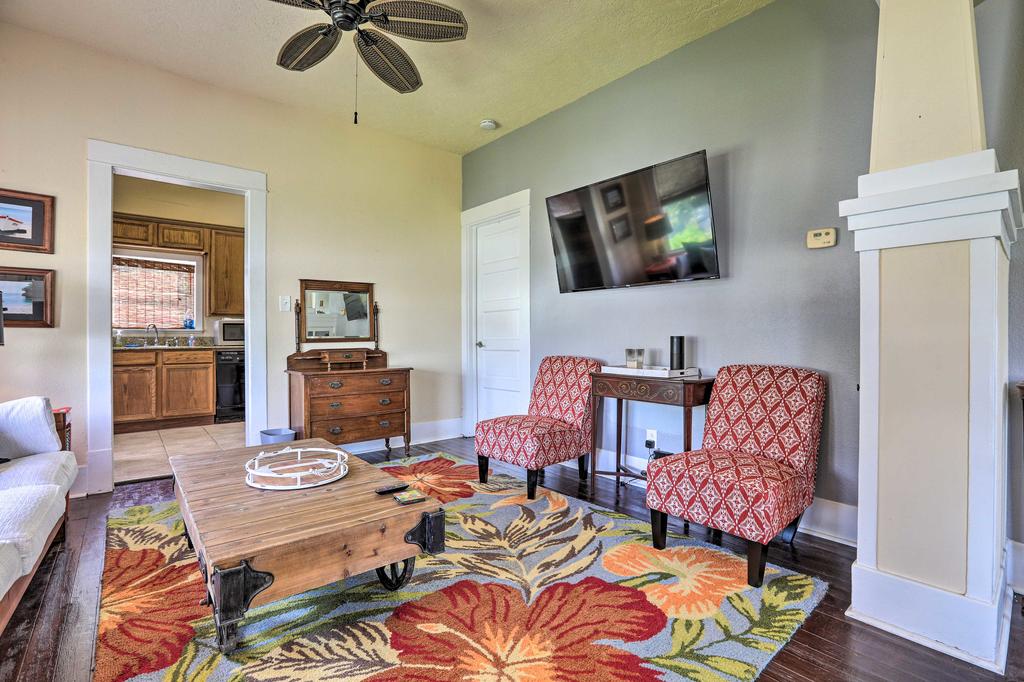 Quaint Galveston Home Less Than 1 Mi To Pleasure Pier! - thumb 3