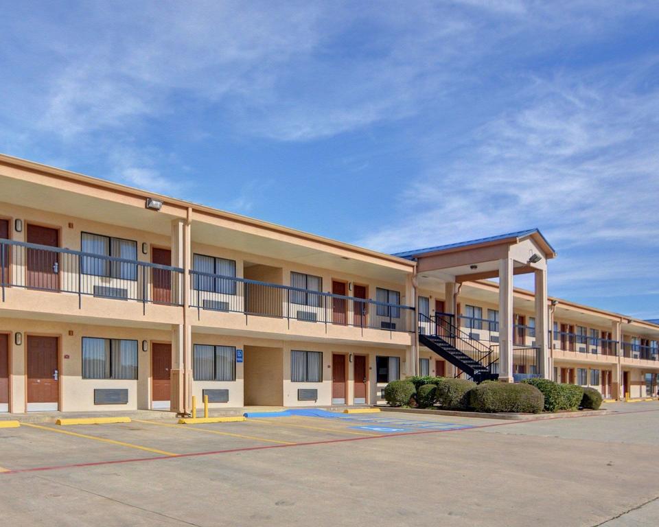 Quality Inn Marshall - thumb 1