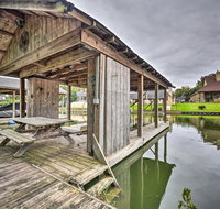 Quiet Lake Conroe Townhome with 2 Boat Slips - Accommodation Texas