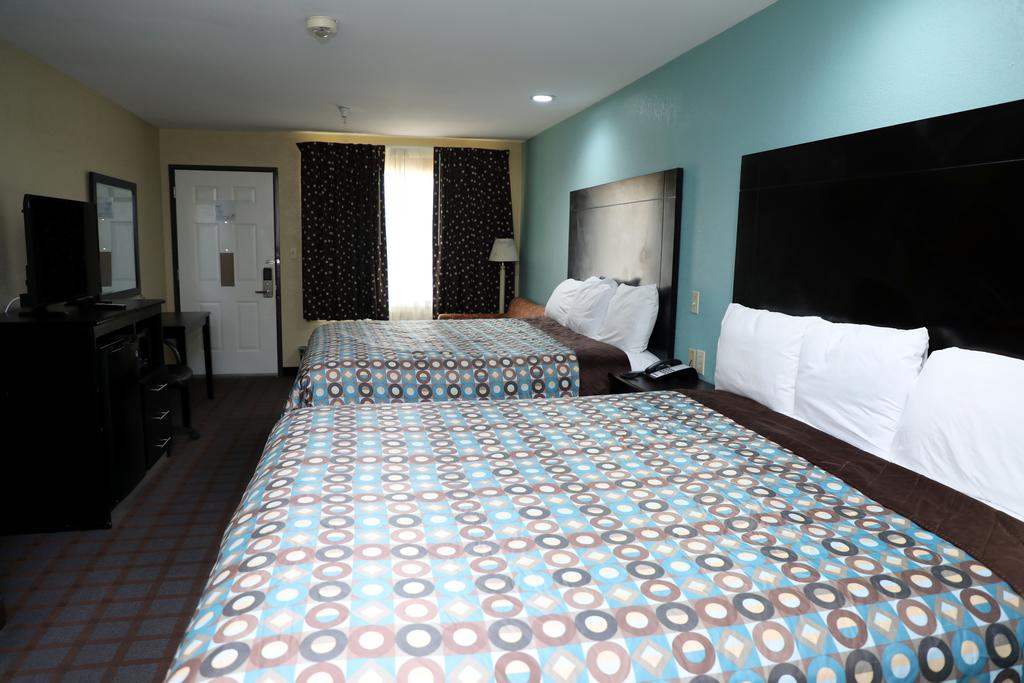 Ranger Inn & Suites - thumb 2