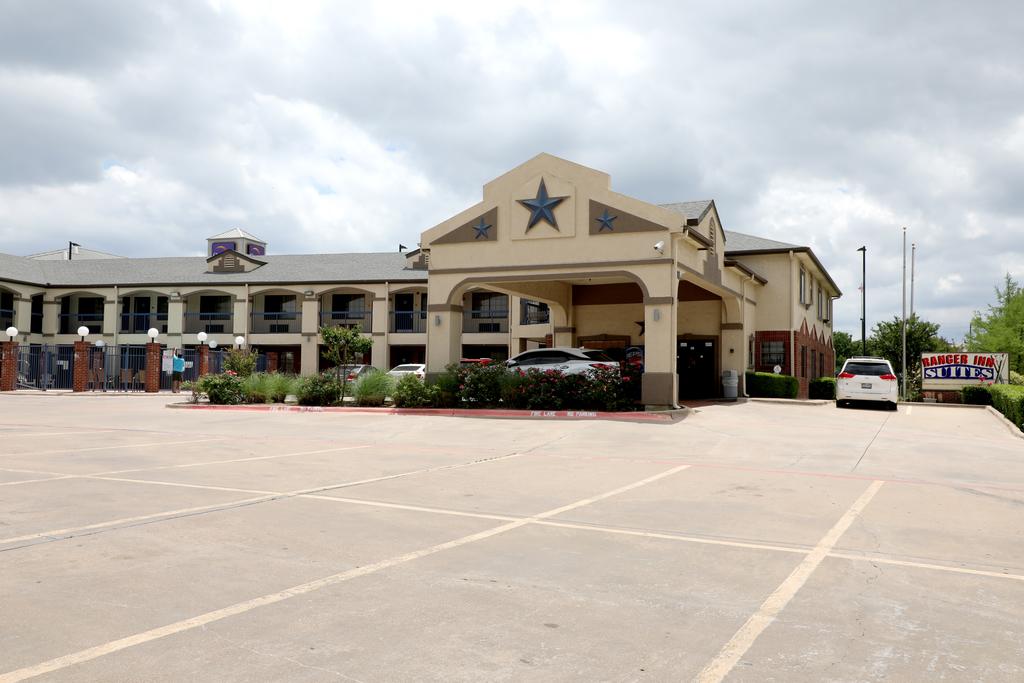 Ranger Inn & Suites - thumb 0