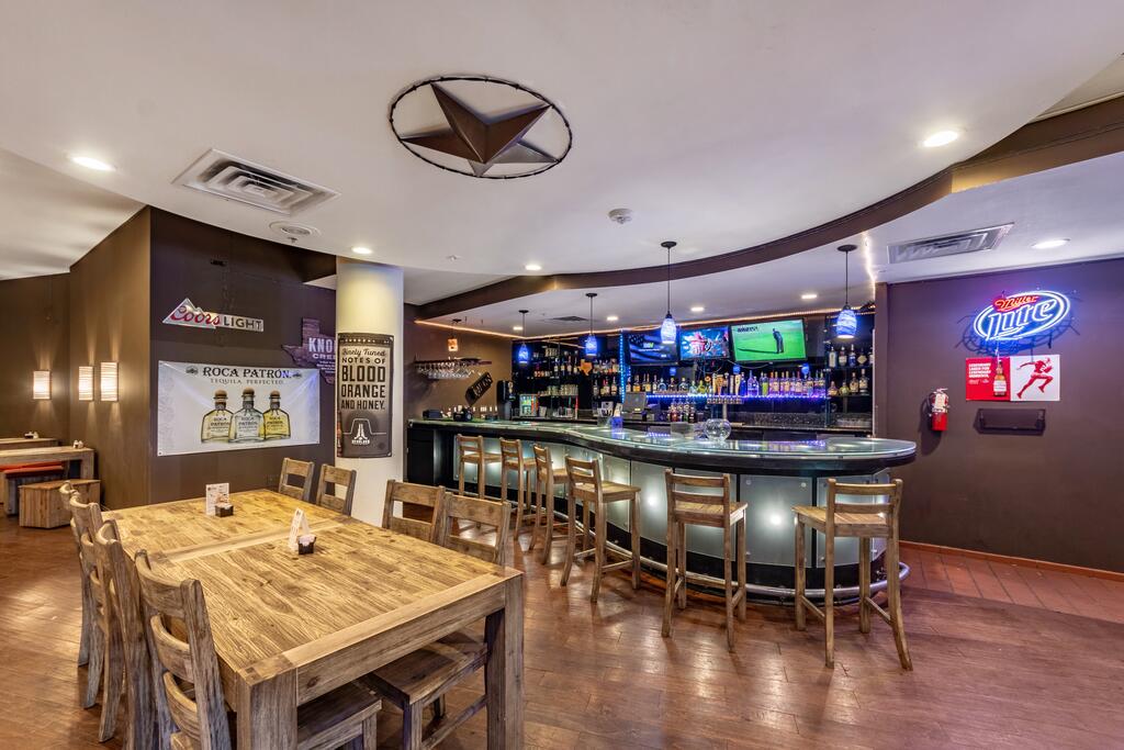 Red Lion San Angelo - thumb 3