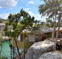 Relaxing Waterfront Bungalow on Lake Travis pool  hot tub next to marina 5 - Accommodation Texas