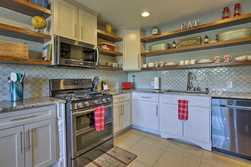 Remodeled Home 14 Mins From Downtown San Antonio! - thumb 2