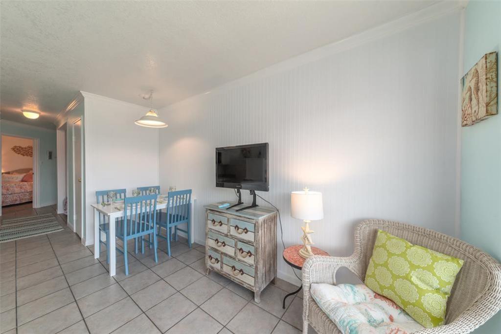 Remodeled Oceanside Condo - thumb 1