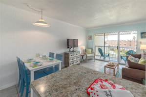 Remodeled Oceanside Condo