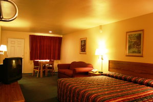Riata Inn - Crystal City