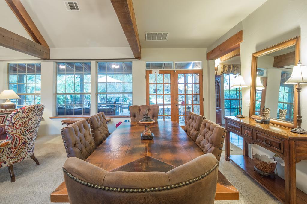 Rock 'n' Wood Home - thumb 3