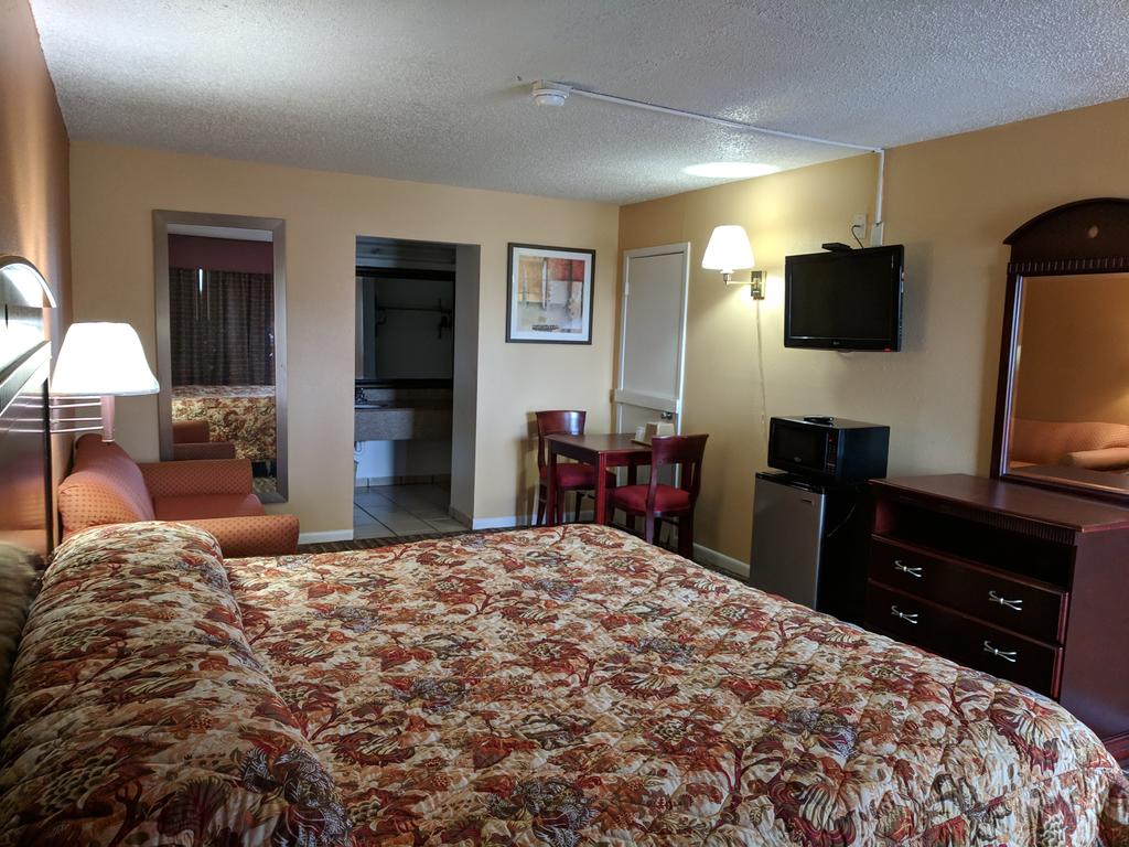 Royal Inn - thumb 0