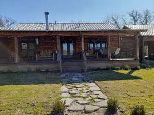 Rustic Cabin Getaway!