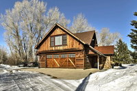 Secluded Luxury Home - 20 Mi to Bridger Bowl Ski Accommodation Texas