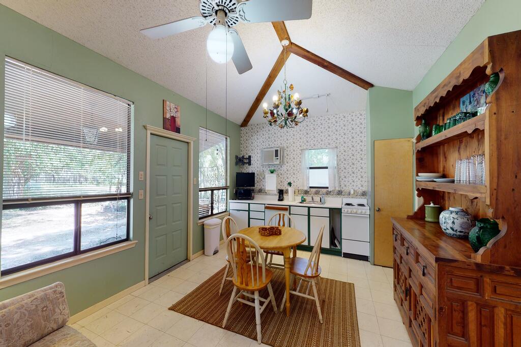 Shamrock Cottage - thumb 2