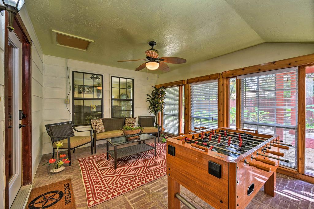 Spacious Conroe Home With Foosball & Pool Table! - thumb 1