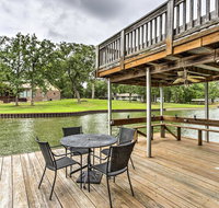 Star Harbor Lake House with Dock Deck  2 Boat Lifts - Accommodation Texas