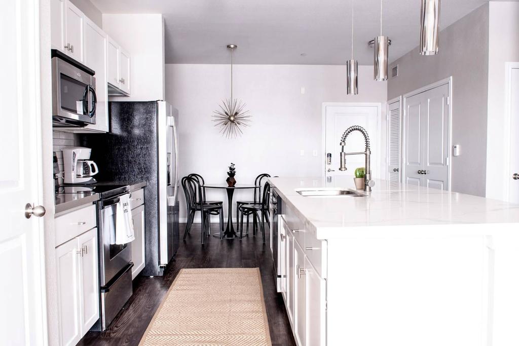 Stylish 1BR In South Congress #148 By WanderJaunt - thumb 2