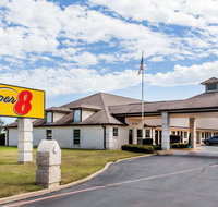 Super 8 by Wyndham Cleburne - Accommodation Texas