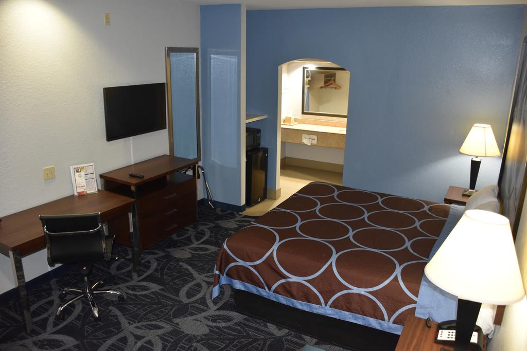 Super 8 By Wyndham Houston Hobby Airport South - thumb 2
