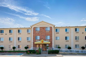 Super 8 By Wyndham Plano/Dallas Area